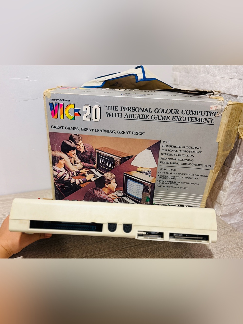 Vintage Commodore VIC-20 Computer System - Tested & Working - In Box w/ Cables - Picture 11 of 17